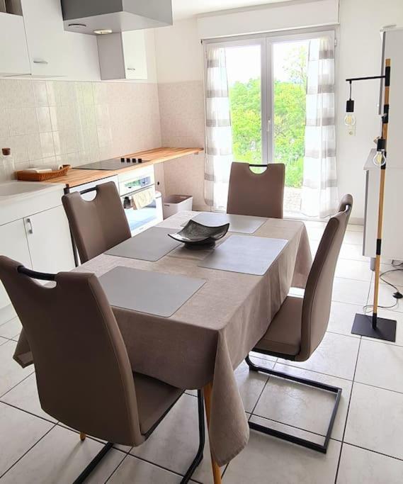 Gite De 70M² Avec Vue Sur Le Massif Du Pilat Clonas-sur-Vareze Exteriör bild